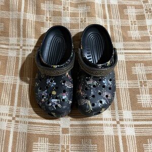 Crocs size J5